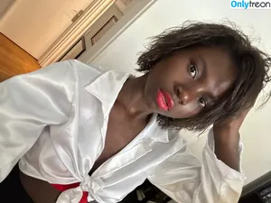  nude photo #0004