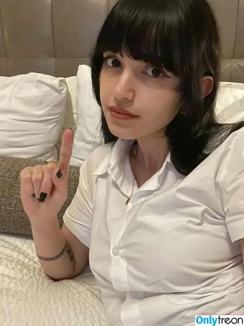CoolDog420 nude photo #0022 (NudeObama / cool_dog_420)