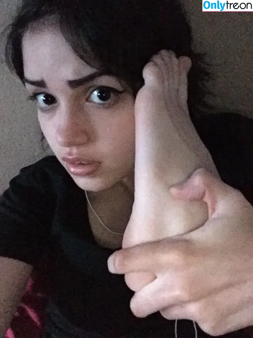 CoolDog420 nude photo #0029 (NudeObama / cool_dog_420)