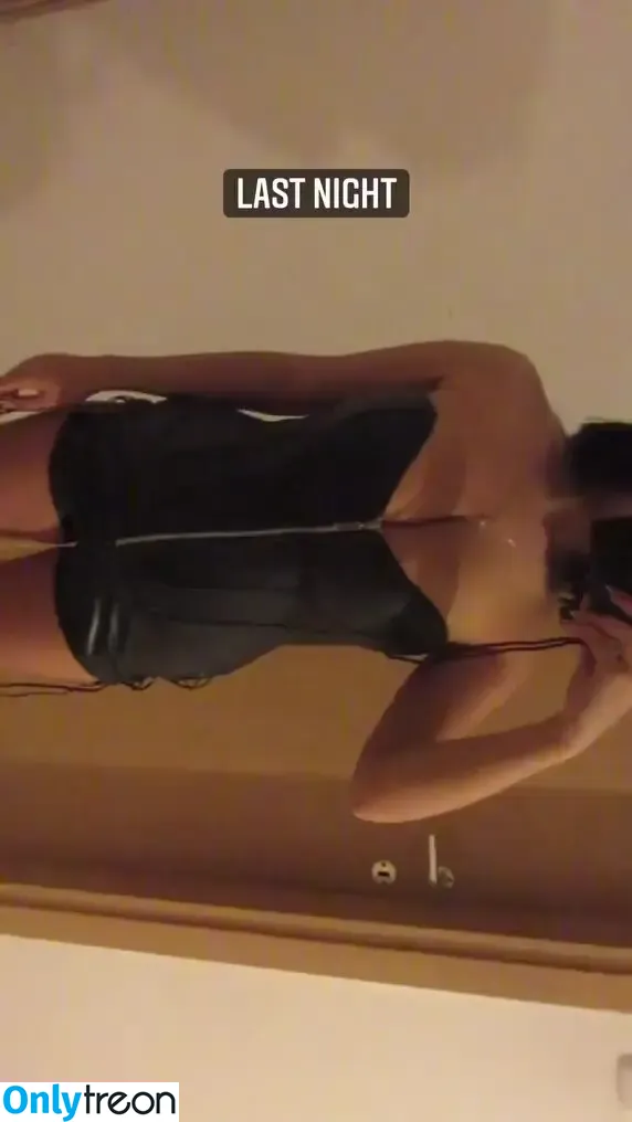 Coral Sharon nude photo #1173 (coral.sharon / coralsharon / coralsharon9)