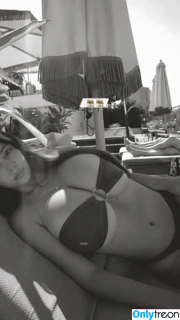 Coral Sharon nude photo #1560 (coral.sharon / coralsharon / coralsharon9)