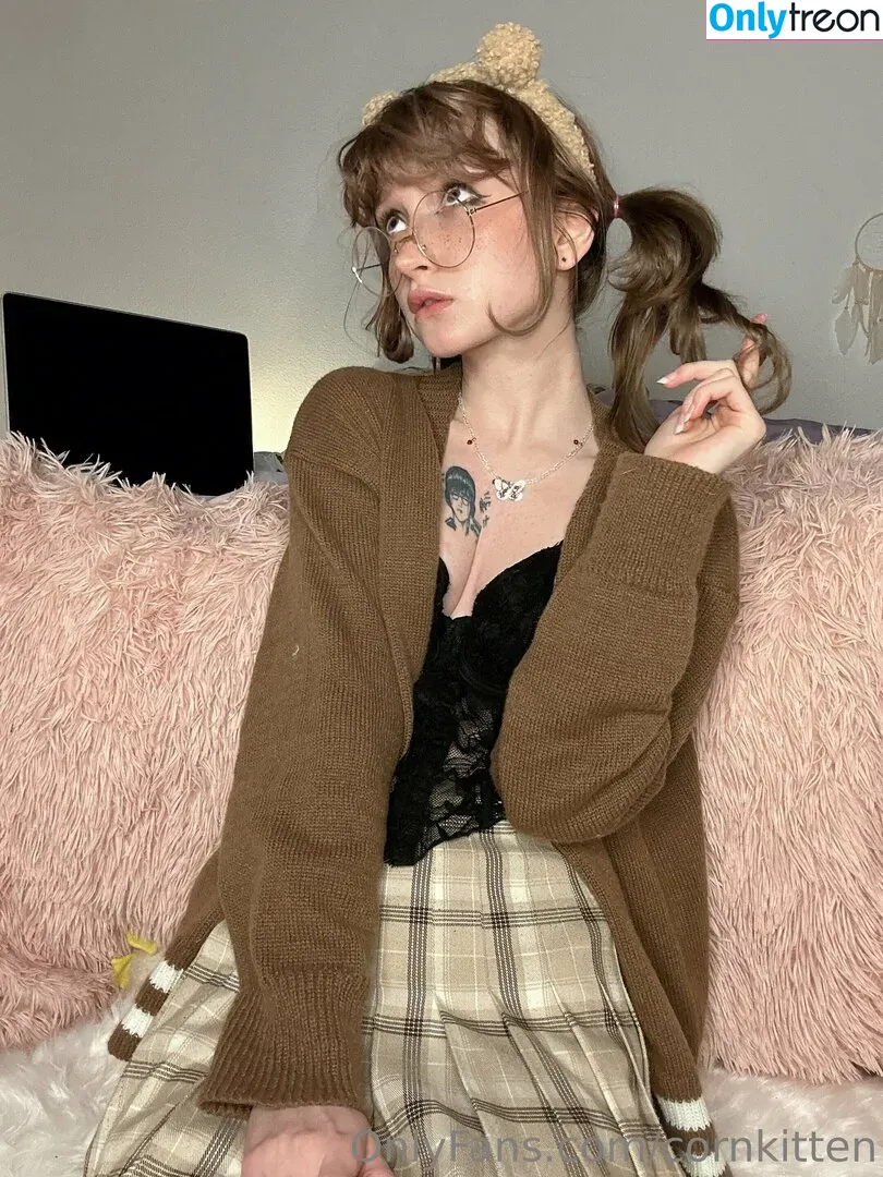cornkitten nude photo #0094 (7cornkitten7 / cornkittens)