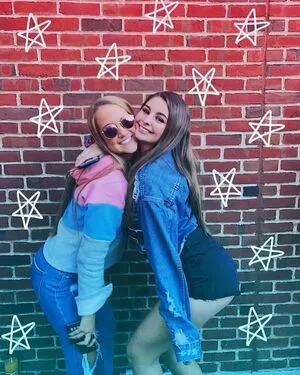 Corrina M / corinnakopf / corrinamehiel nude photo #0117
