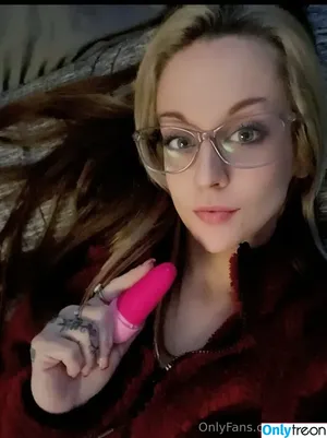 cortneylove / fkyeahcourtneylove nude photo #0016
