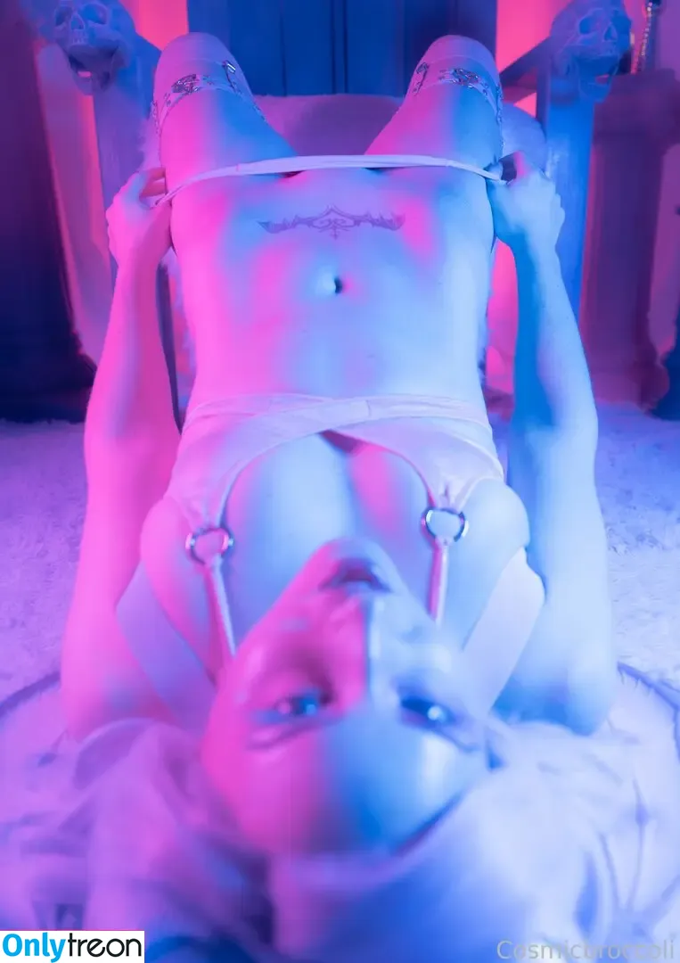 Cosmicbroccoli nude photo #0007 (C0smicbr0ccoli / cosmic.broccoli_)