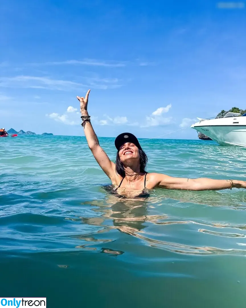 Coupleontour nude photo #0362 (Coupleontour)