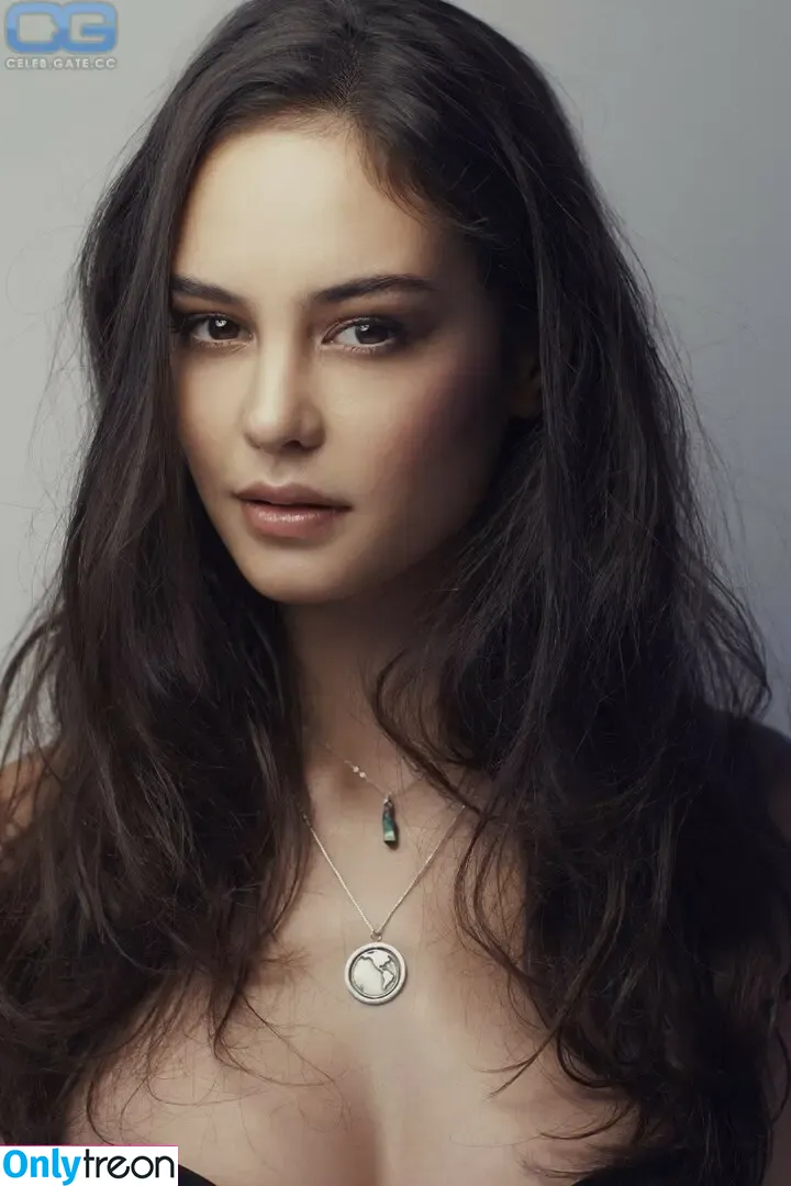 Courtney Eaton nude photo #0068 (courtneyeaton)