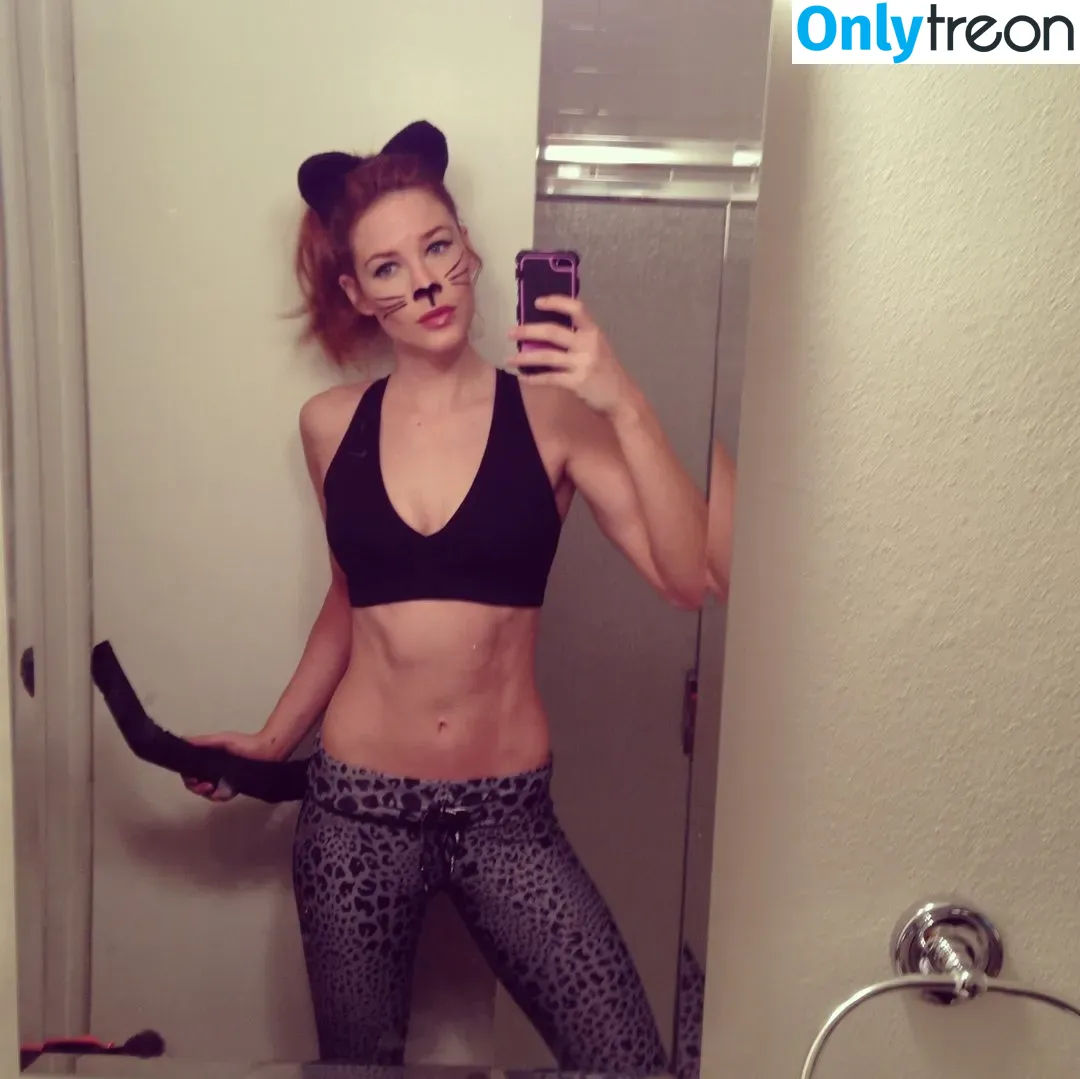 Courtney Hope nude photo #0002 (courtneylove0210 / thecourtneyhope)