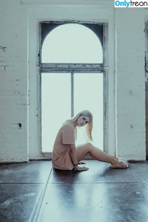 Courtney LaPlante / Spiritbox Singer / courtneylaplante nude photo #0112