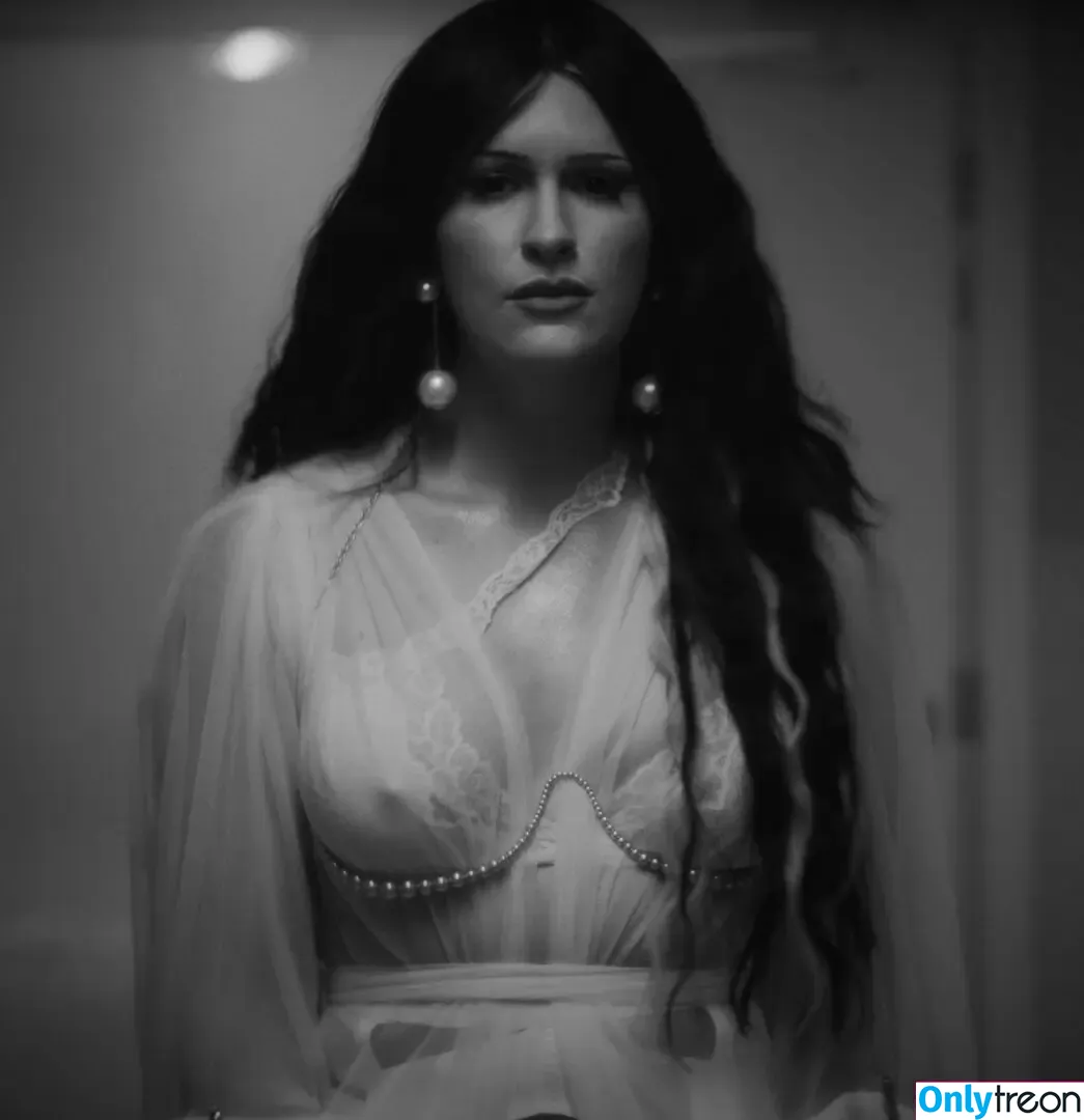 Courtney LaPlante nude photo #0182 (Spiritbox Singer / courtneylaplante)