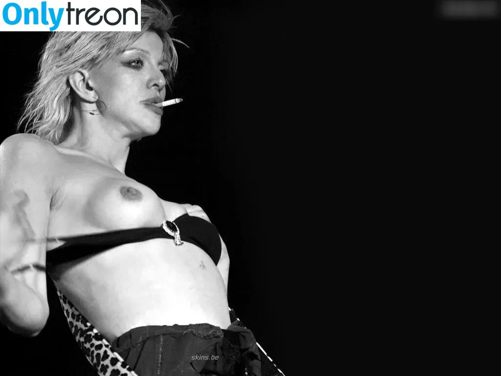 Courtney Love nude photo #0047 (courtney / courtneylove)