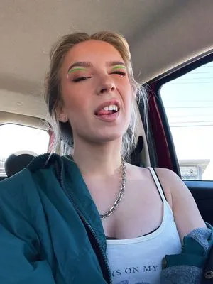 Courtney Miller / co_mill / pikagurlx / typicalvlogs nude photo #0007