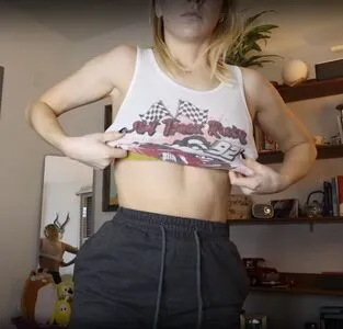 Courtney Miller / co_mill / pikagurlx / typicalvlogs nude photo #0184