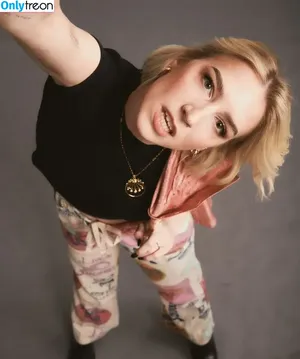 Courtney Miller / co_mill / pikagurlx / typicalvlogs nude photo #0426
