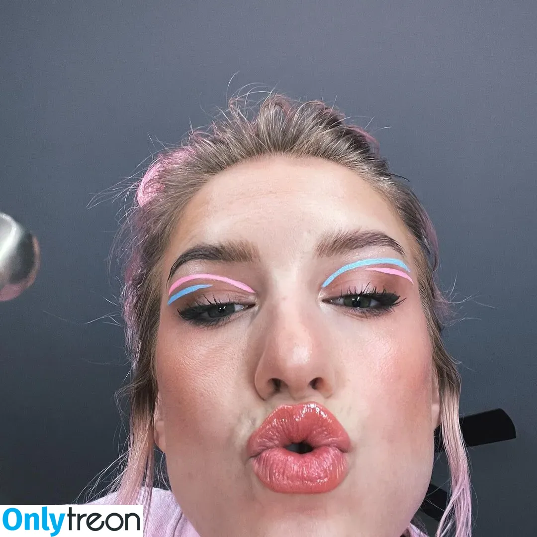 Courtney Miller nude photo #0011 (co_mill / pikagurlx / typicalvlogs)