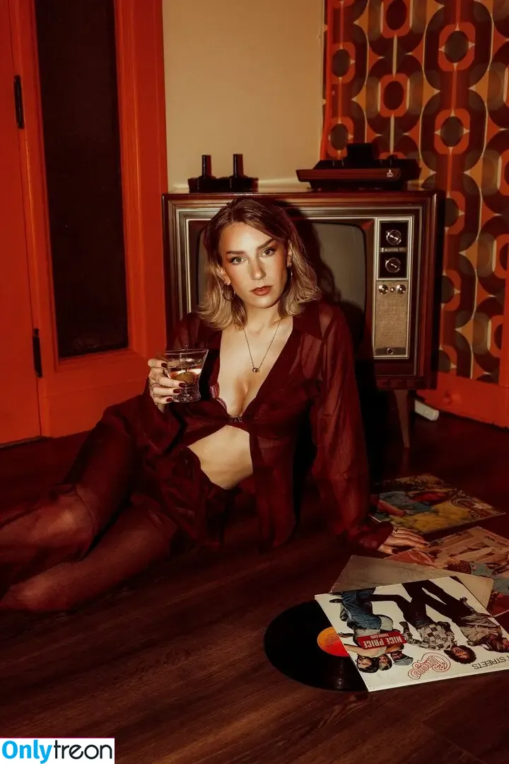 Courtney Miller nude photo #0922 (co_mill / pikagurlx / typicalvlogs)