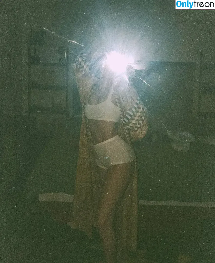 Courtney Miller nude photo #0946 (co_mill / pikagurlx / typicalvlogs)