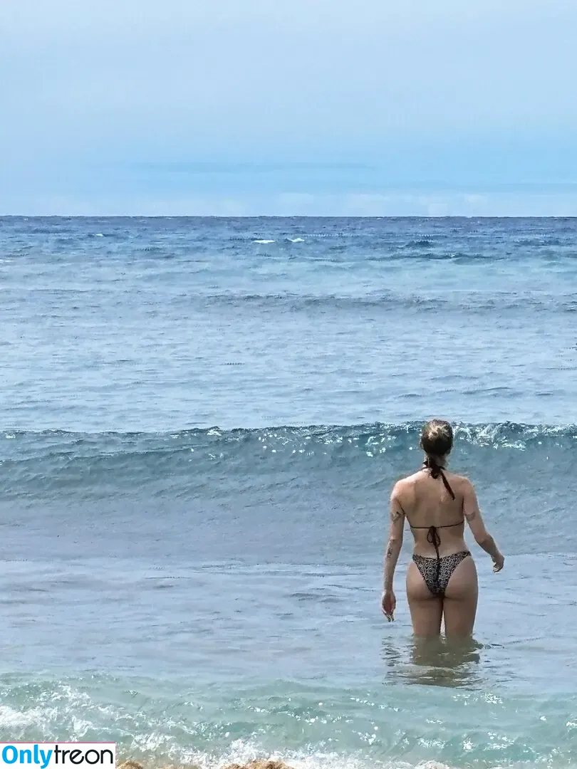 Courtney Miller nude photo #0952 (co_mill / pikagurlx / typicalvlogs)