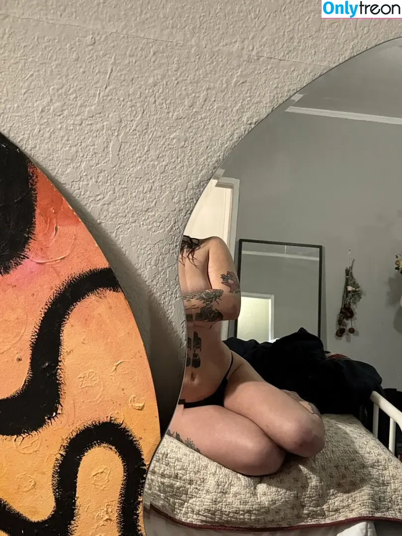 cowgirllaura nude photo #0055 (lauraaadilene)