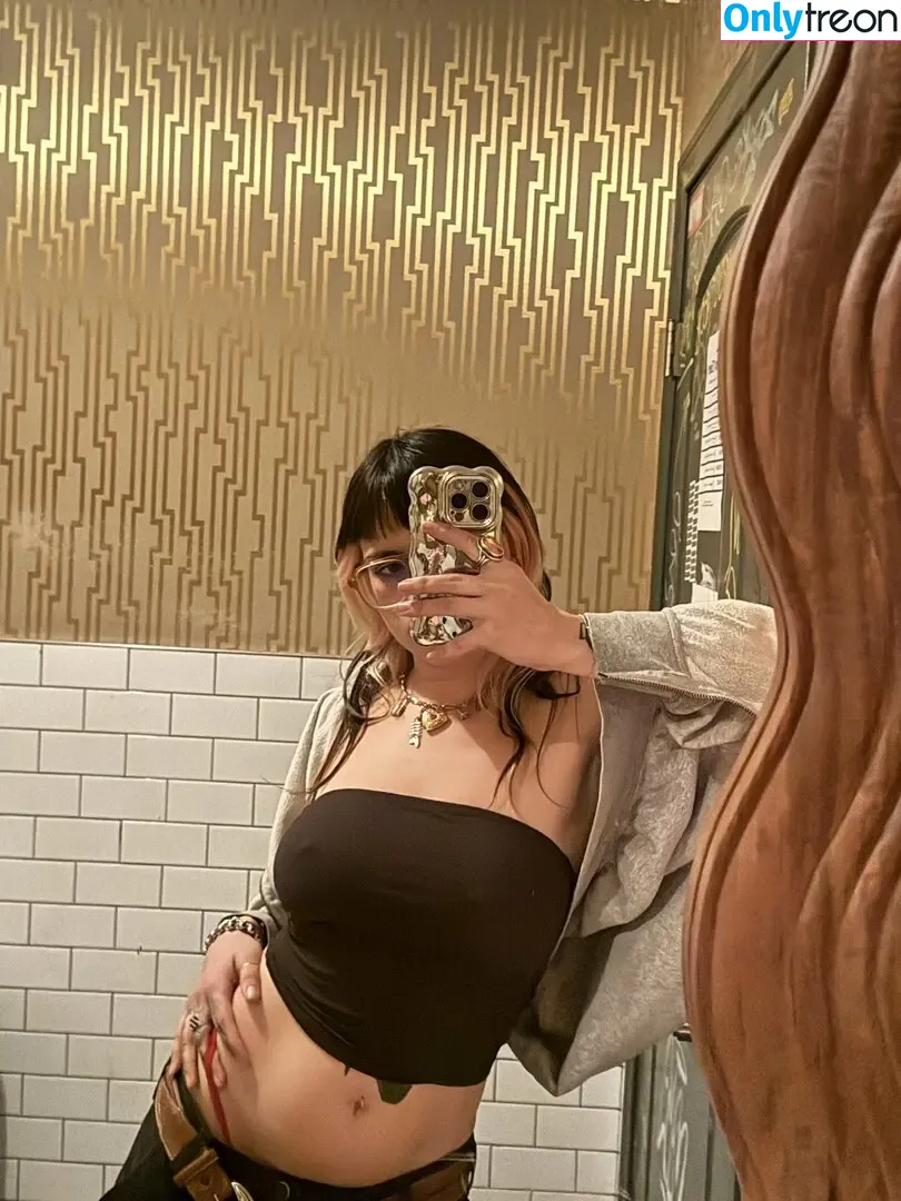 cowgirllaura nude photo #0063 (lauraaadilene)