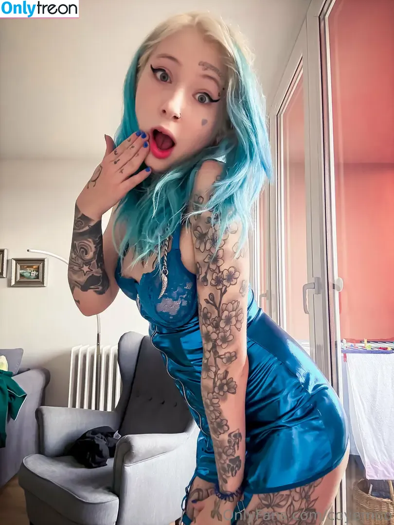 coyemoo nude photo #0018 (coyemoo)