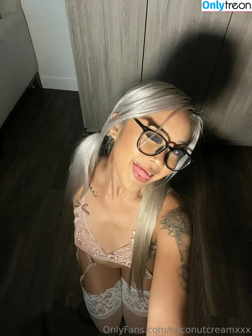 creamycoconutxxx nude photo #0029 (creamycoconutxxx)