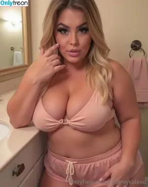 creamykatexo / lacremeyolo nude photo #0361