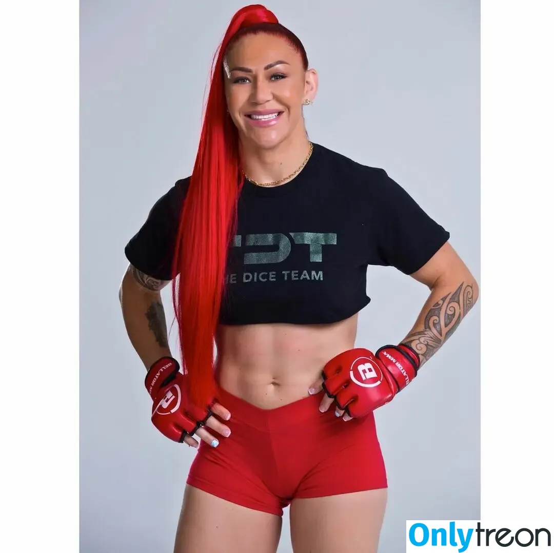 Cris Cyborg nude photo #0001 (MMA Fighter / criscyborg)