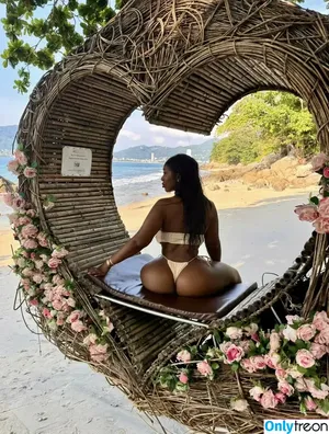 Crisanamariyah / Born Winner / Crisana_Mariyah nude photo #0013