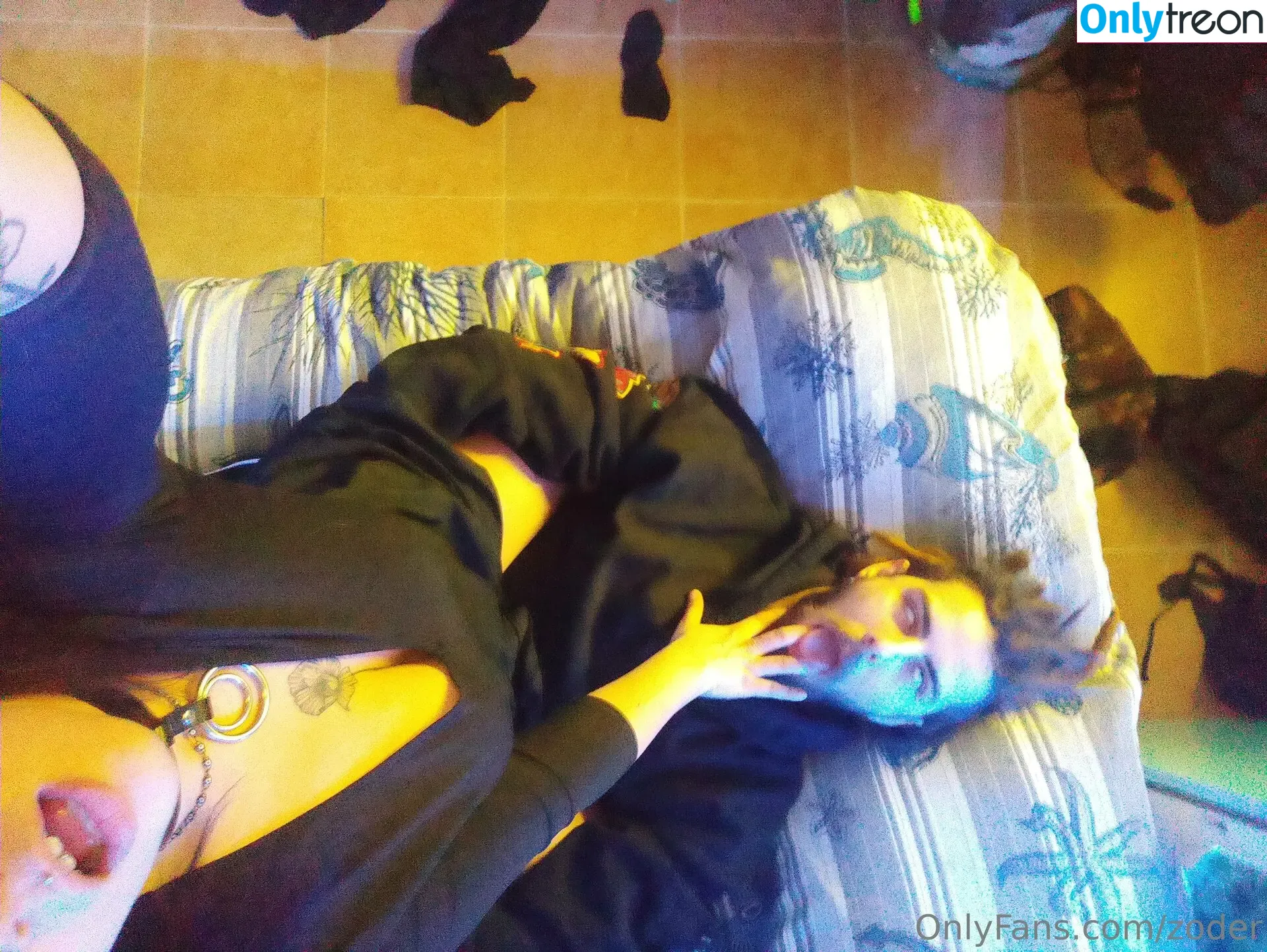 cuddleandviolence nude photo #0008 (cuddleandviolence)