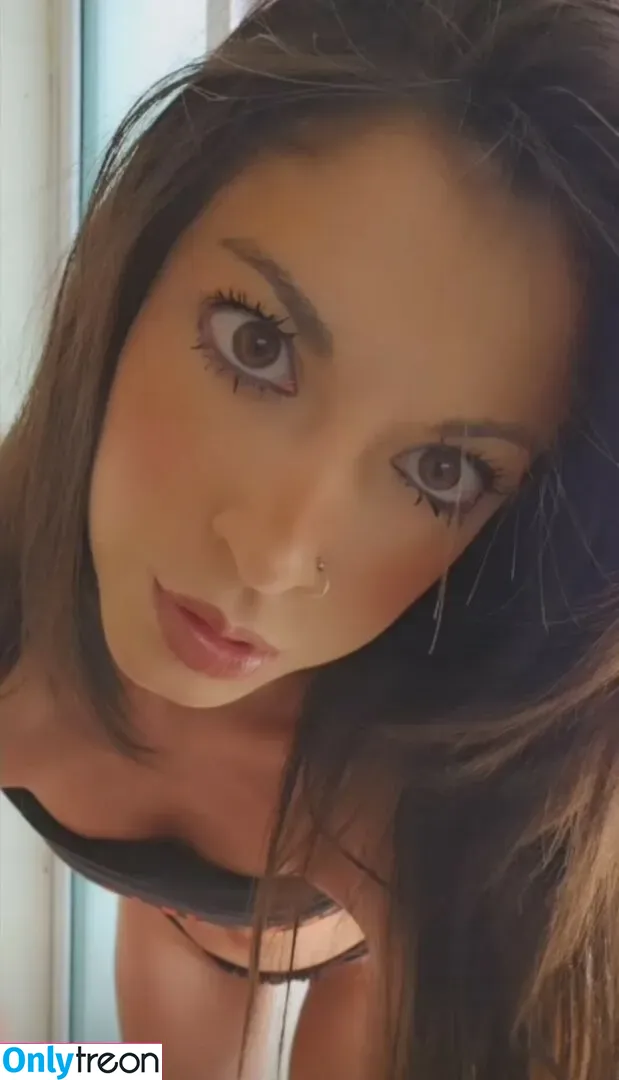 Cuperzinha nude photo #0041 (Cuperzinha)