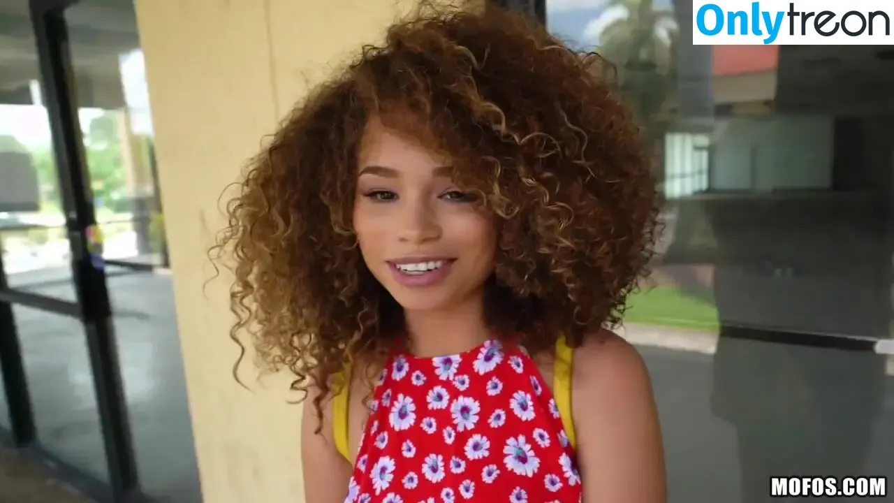 curly.girl nude photo #0021 (curly.girl)