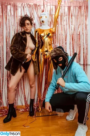 curlywiktoria / curlyvictoria / curlyyycue / wiktoria moldawiak nude photo #0073