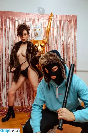 curlywiktoria / curlyvictoria / curlyyycue / wiktoria moldawiak nude photo #0074