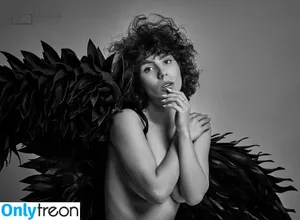 curlywiktoria / curlyvictoria / curlyyycue / wiktoria moldawiak nude photo #0139