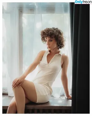 curlywiktoria / curlyvictoria / curlyyycue / wiktoria moldawiak nude photo #0285