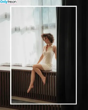 curlywiktoria / curlyvictoria / curlyyycue / wiktoria moldawiak nude photo #0292