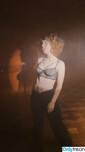 curlywiktoria / curlyvictoria / curlyyycue / wiktoria moldawiak nude photo #0333