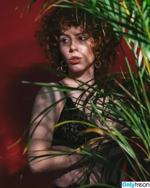 curlywiktoria / curlyvictoria / curlyyycue / wiktoria moldawiak nude photo #0349