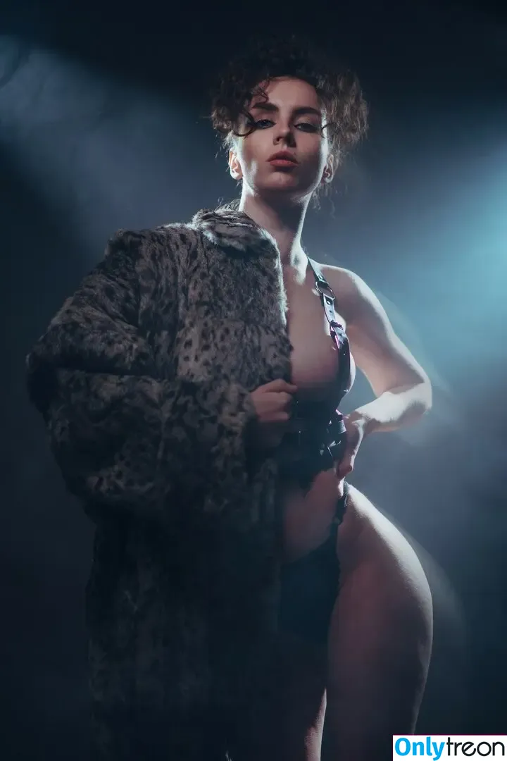 curlywiktoria nude photo #0062 (curlyvictoria / curlyyycue / wiktoria moldawiak)