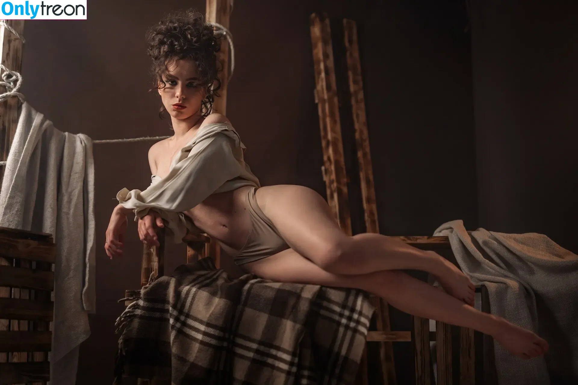 curlywiktoria nude photo #0080 (curlyvictoria / curlyyycue / wiktoria moldawiak)