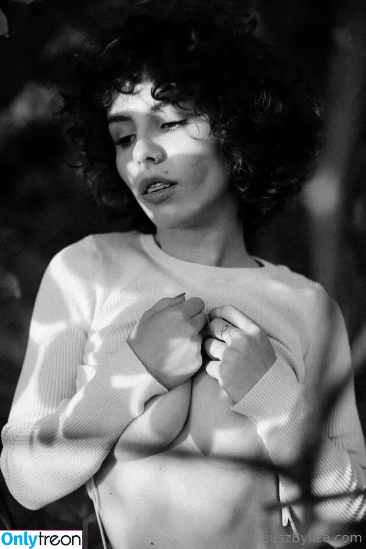 curlywiktoria nude photo #0196 (curlyvictoria / curlyyycue / wiktoria moldawiak)