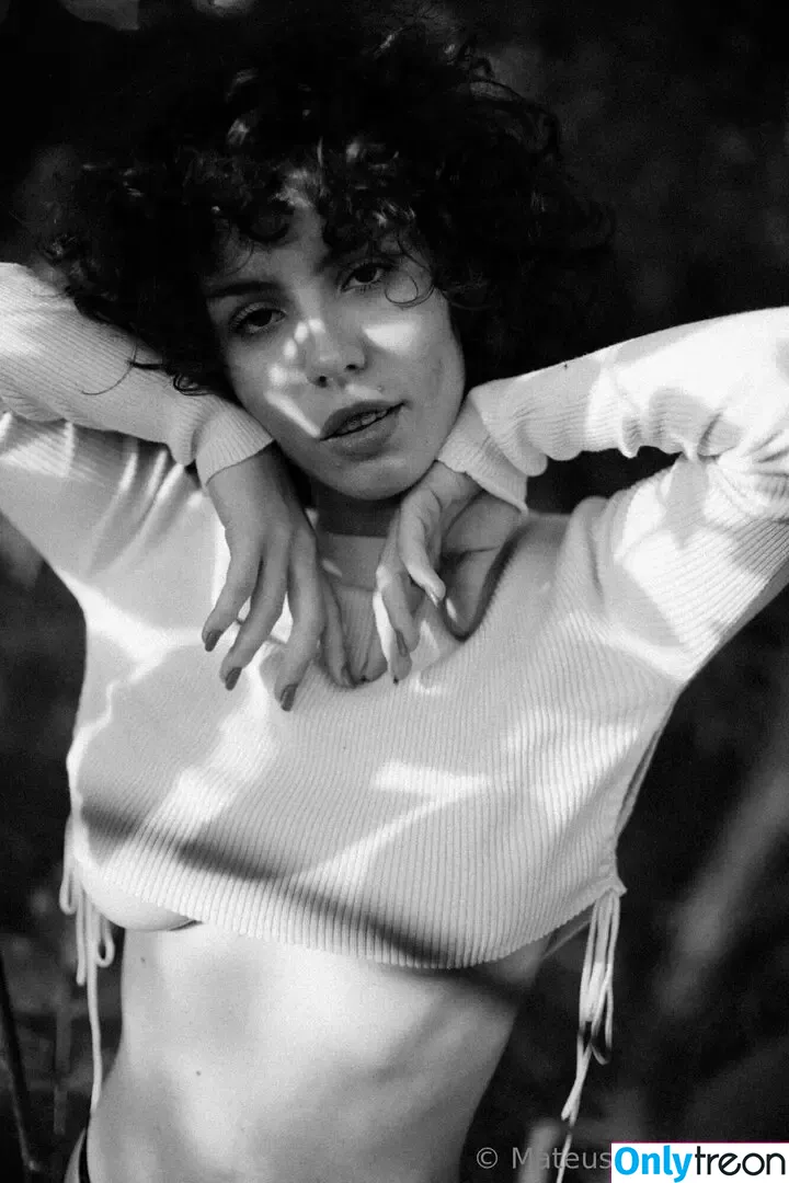 curlywiktoria nude photo #0200 (curlyvictoria / curlyyycue / wiktoria moldawiak)