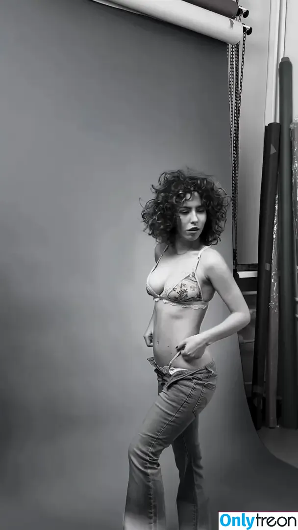 curlywiktoria nude photo #0253 (curlyvictoria / curlyyycue / wiktoria moldawiak)