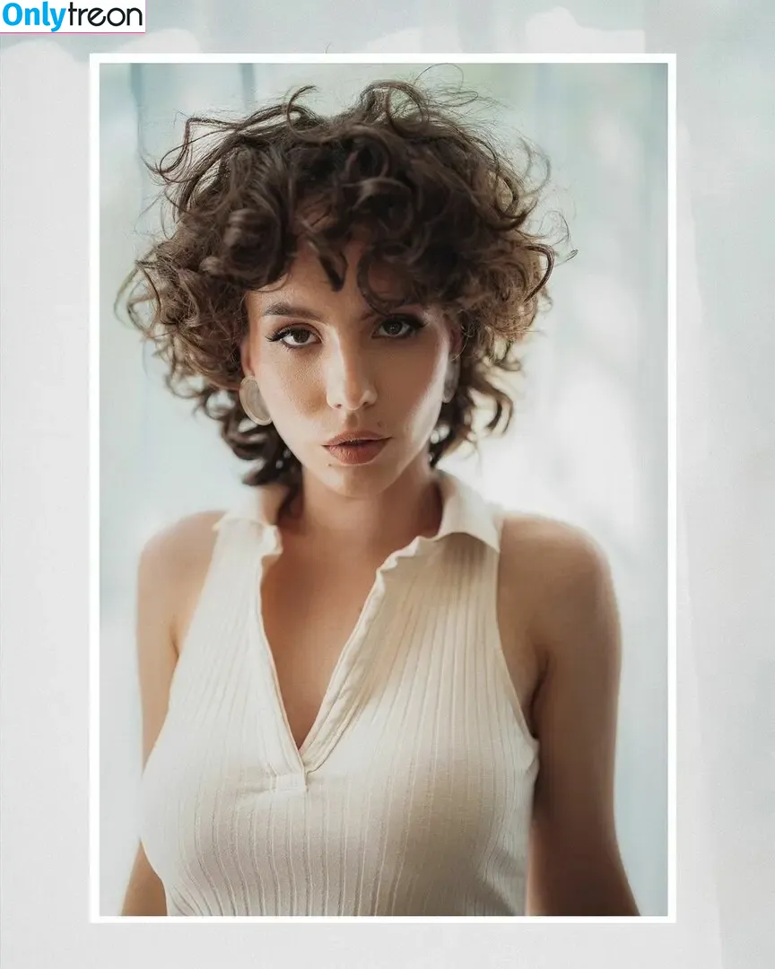 curlywiktoria nude photo #0286 (curlyvictoria / curlyyycue / wiktoria moldawiak)