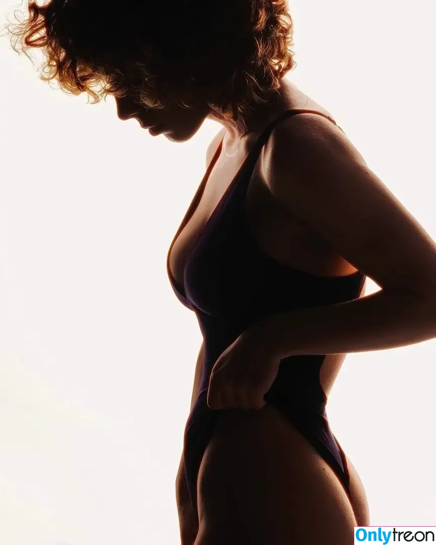 curlywiktoria nude photo #0346 (curlyvictoria / curlyyycue / wiktoria moldawiak)