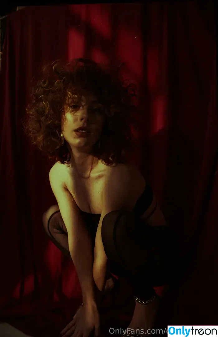 curlywiktoria nude photo #0426 (curlyvictoria / curlyyycue / wiktoria moldawiak)