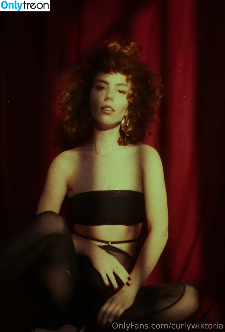 curlywiktoria nude photo #0427 (curlyvictoria / curlyyycue / wiktoria moldawiak)