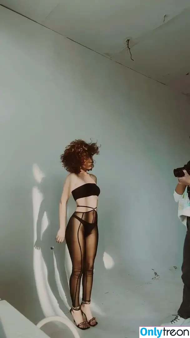 curlywiktoria nude photo #0448 (curlyvictoria / curlyyycue / wiktoria moldawiak)
