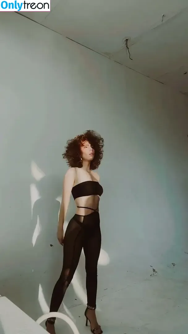 curlywiktoria nude photo #0453 (curlyvictoria / curlyyycue / wiktoria moldawiak)